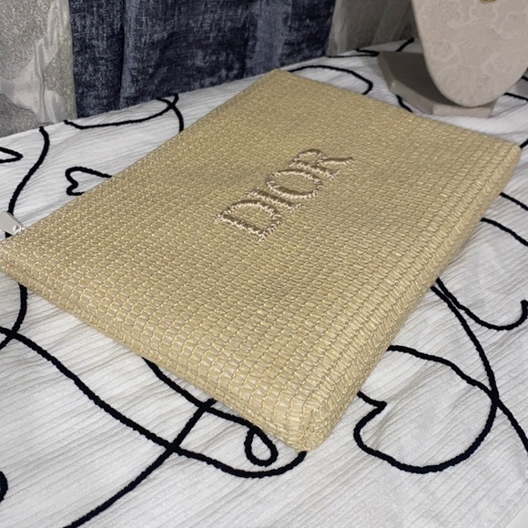 Dior Raffia Cosmetic Pouch - Picture 8 of 10